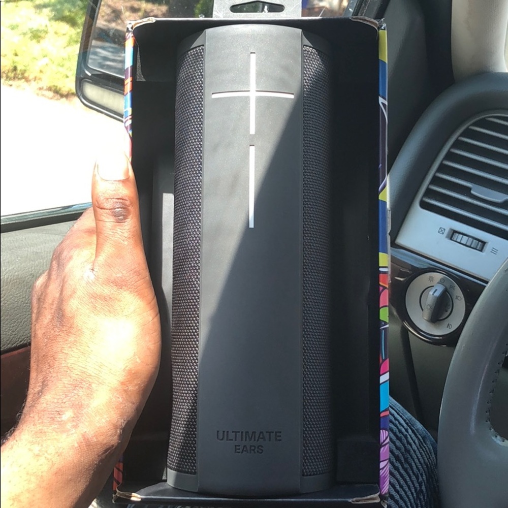 Alexa ultimate ears megaboom speaker
